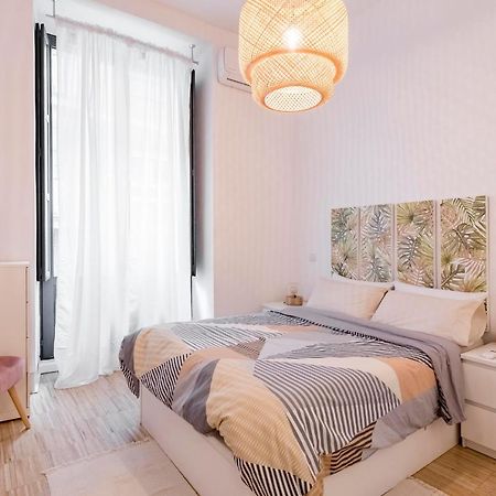 Cross Check - Plaza Mayor Apartment Madrid Exterior foto